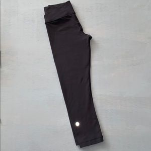 LULULEMON Capri size 2 black